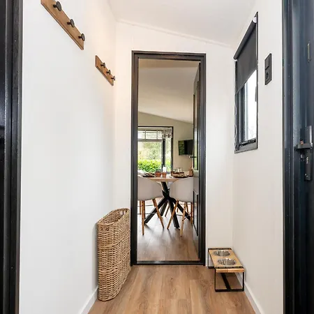 Stijlvol, Rustig Midden In De Veluwse Met Weidezicht *