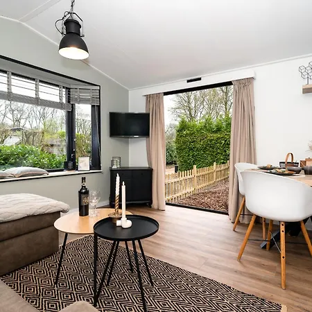 Chalet Chique Met Zicht Over De Weilanden Op De Veluwe Epe
