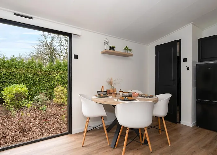 Stijlvol, Rustig Midden In De Veluwse Met Weidezicht Epe