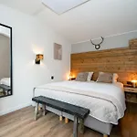 Stijlvol, Rustig Midden In De Veluwse Mét Weidezicht Chalet *