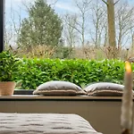 Stijlvol, Rustig Midden In De Veluwse Mét Weidezicht *