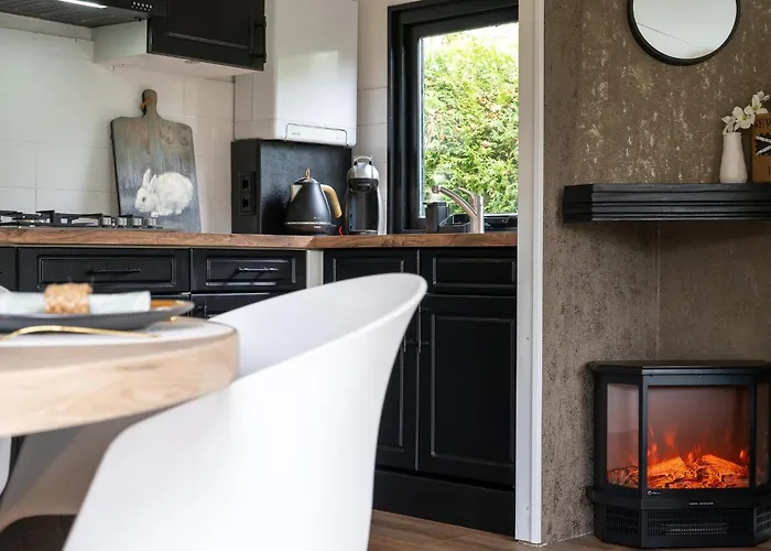 Alpstuga Stijlvol, Rustig Midden In De Veluwse Met Weidezicht Epe